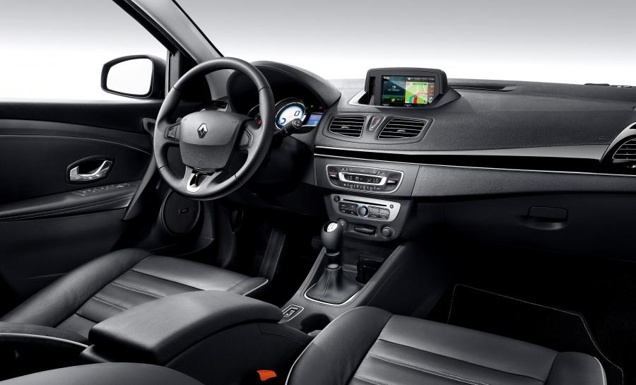  Renault Fluence 2012 года  (фото 4 из 9)